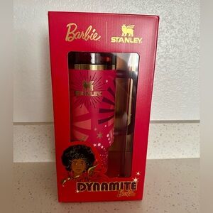 Stanley- BARBIE™ ’80S DYNAMITE QUENCHER 40 OZ